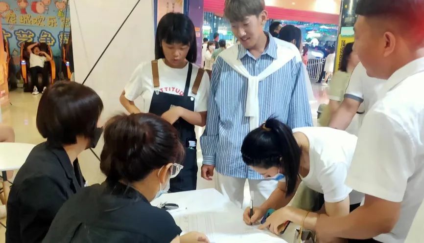 集成灶品牌帅丰电器为回馈老客户，免费观影活动火热进行中…