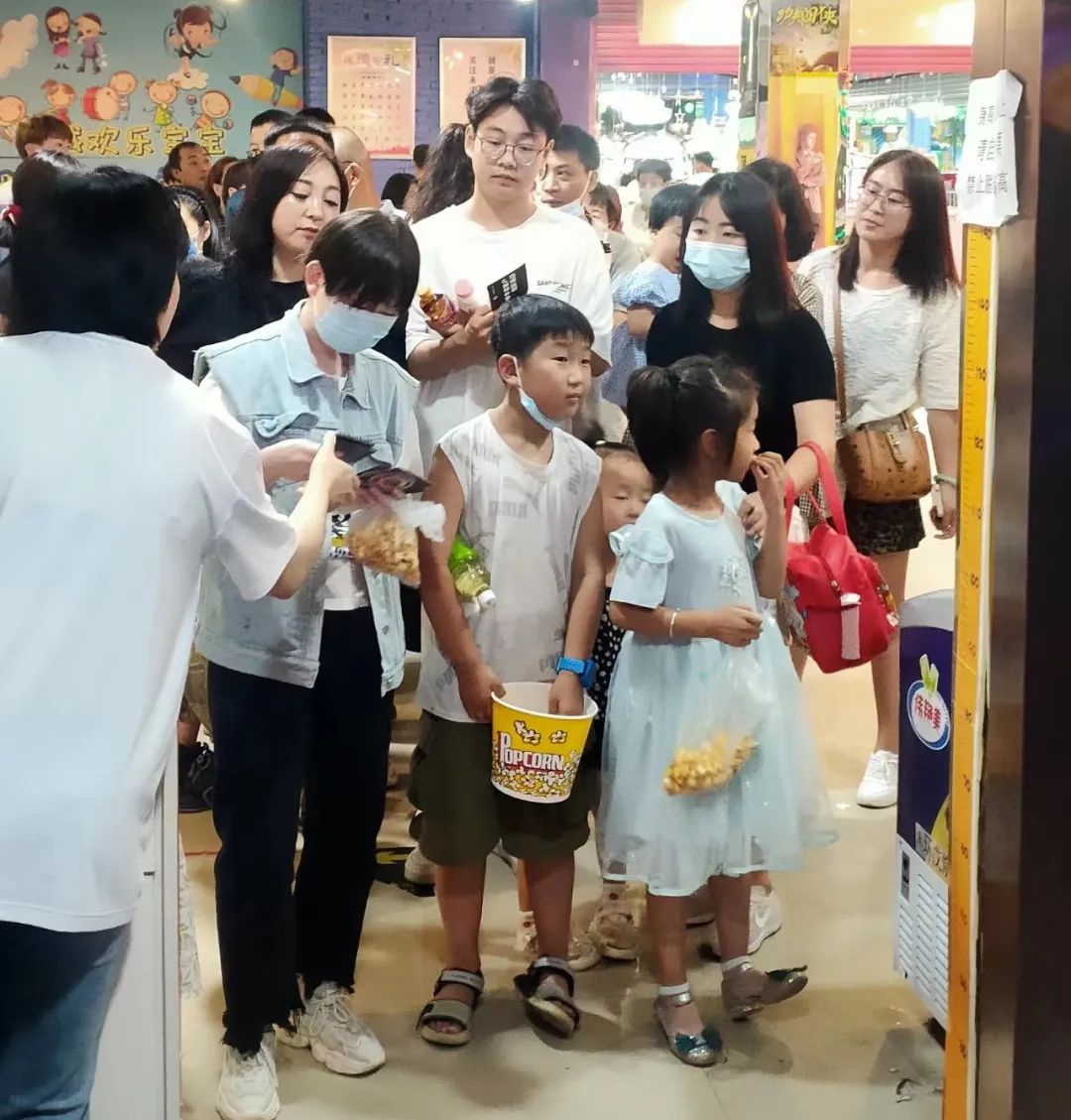 集成灶品牌帅丰电器为回馈老客户，免费观影活动火热进行中…