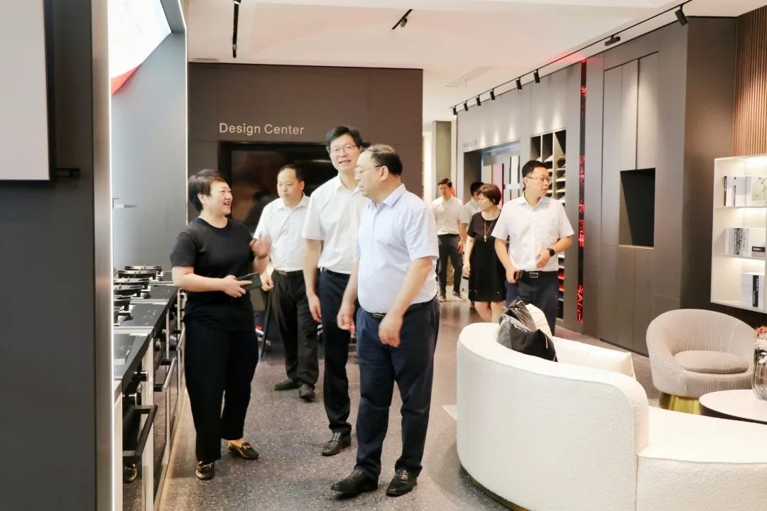 中国五金制品协会理事长一行莅临集成灶品牌帅丰电器考察指导