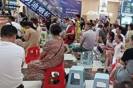 抓住这次集成灶抢购热潮! 帅丰电器限时送热水器,冰箱、洗衣机! 抓住这次集成灶抢购热潮! 帅丰电器限时送热水器,冰箱、洗衣机!