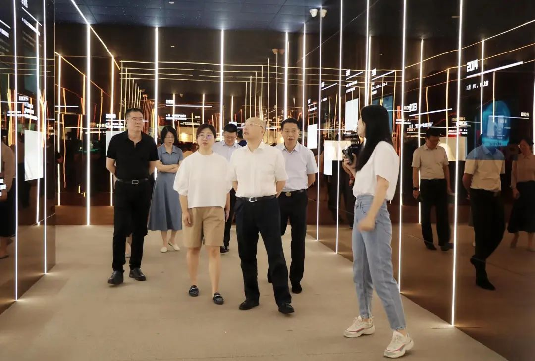 浙江省政协领导莅临帅丰集成灶“节能智慧工厂”参观调研