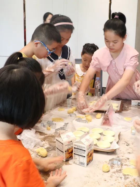 帅丰集成灶组织小美食家DIY趣游记活动,在劳动中寻找快乐 帅丰集成灶组织小美食家DIY趣游记活动,在劳动中寻找快乐