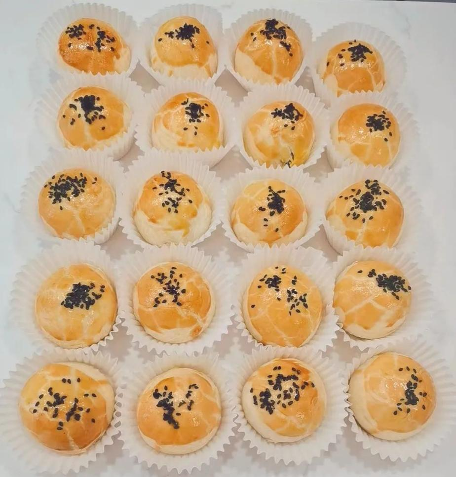 帅丰集成灶风火轮蒸烤箱烤制的花式月饼，尽享中秋团圆味！