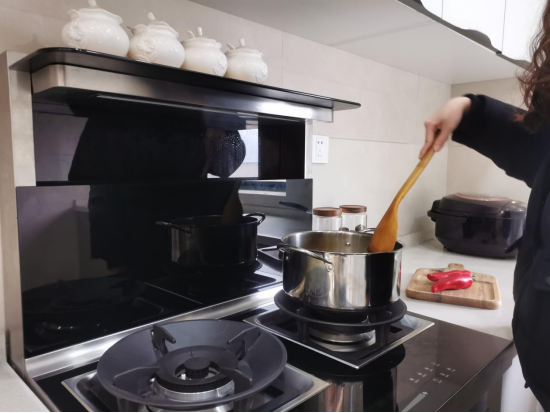 小厨房改造必选的品牌集成灶，超小机身样样精通