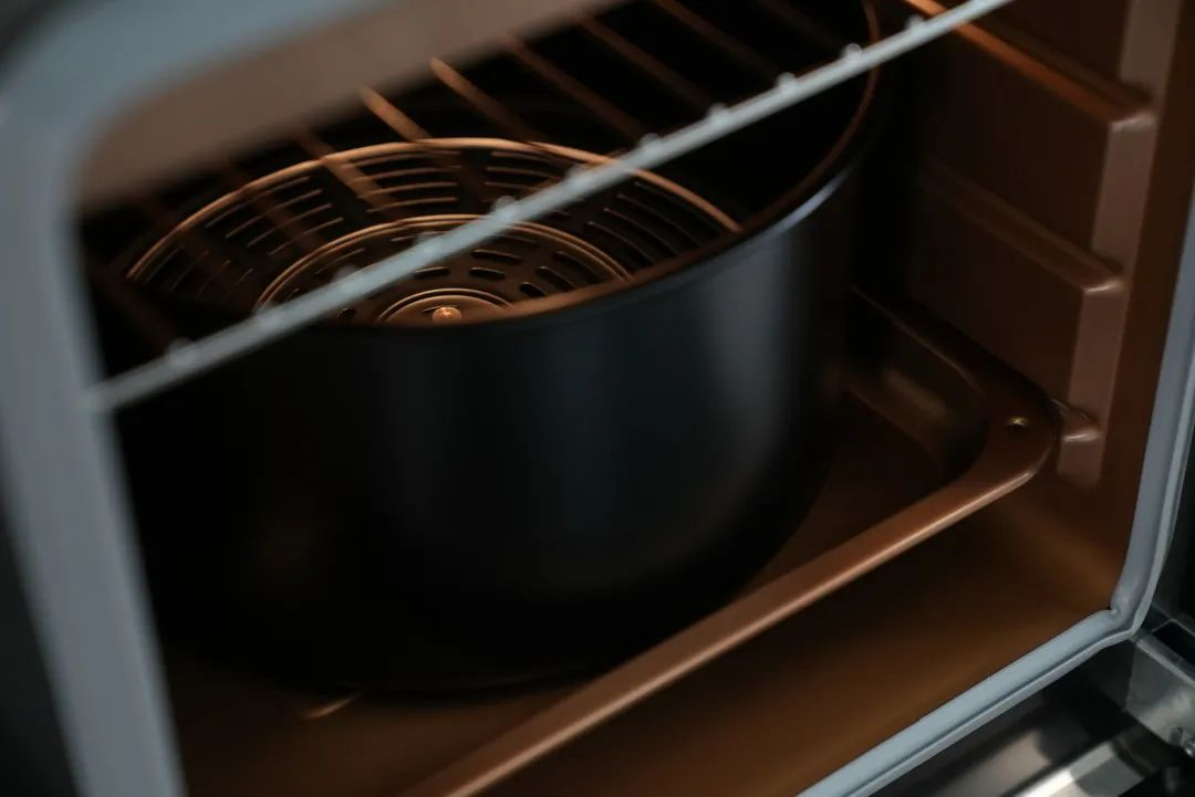 一家六口，三代同堂，帅丰集成灶烹饪爱的味道,传递家的温暖！