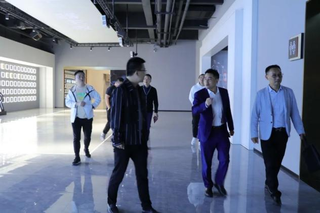 天猫优品理想厨房王雁北一行莅临集成灶品牌帅丰电器参观调研！