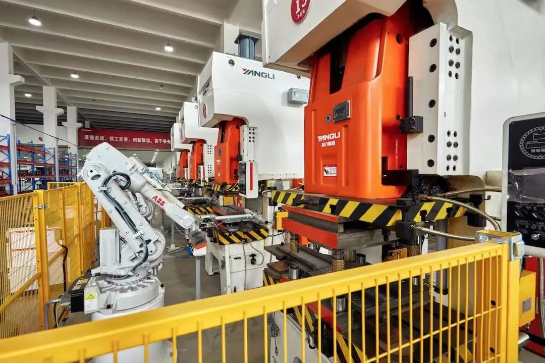 帅丰电器获评多项国家标准编写证书，帅丰标准定义行业标准！