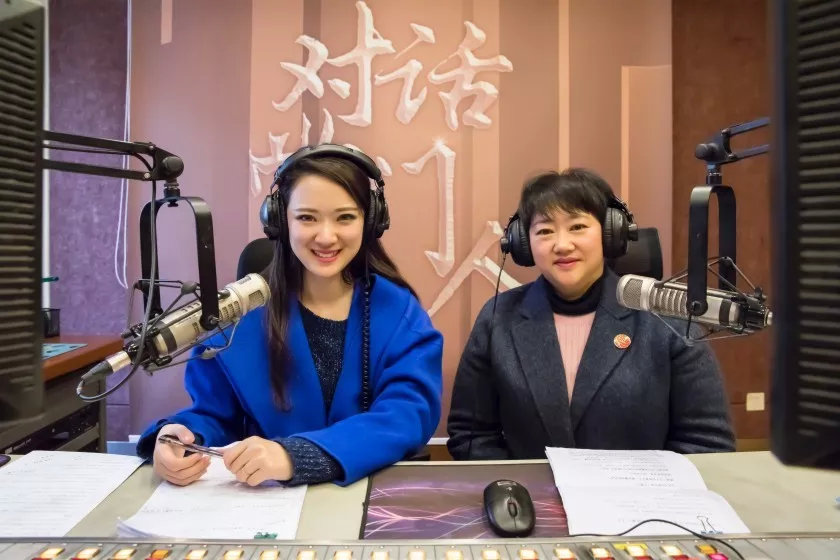 帅丰董事长商若云受邀参加“对话掌门人”讲解集成灶之奥秘 帅丰董事长商若云受邀参加“对话掌门人”讲解集成灶之奥秘