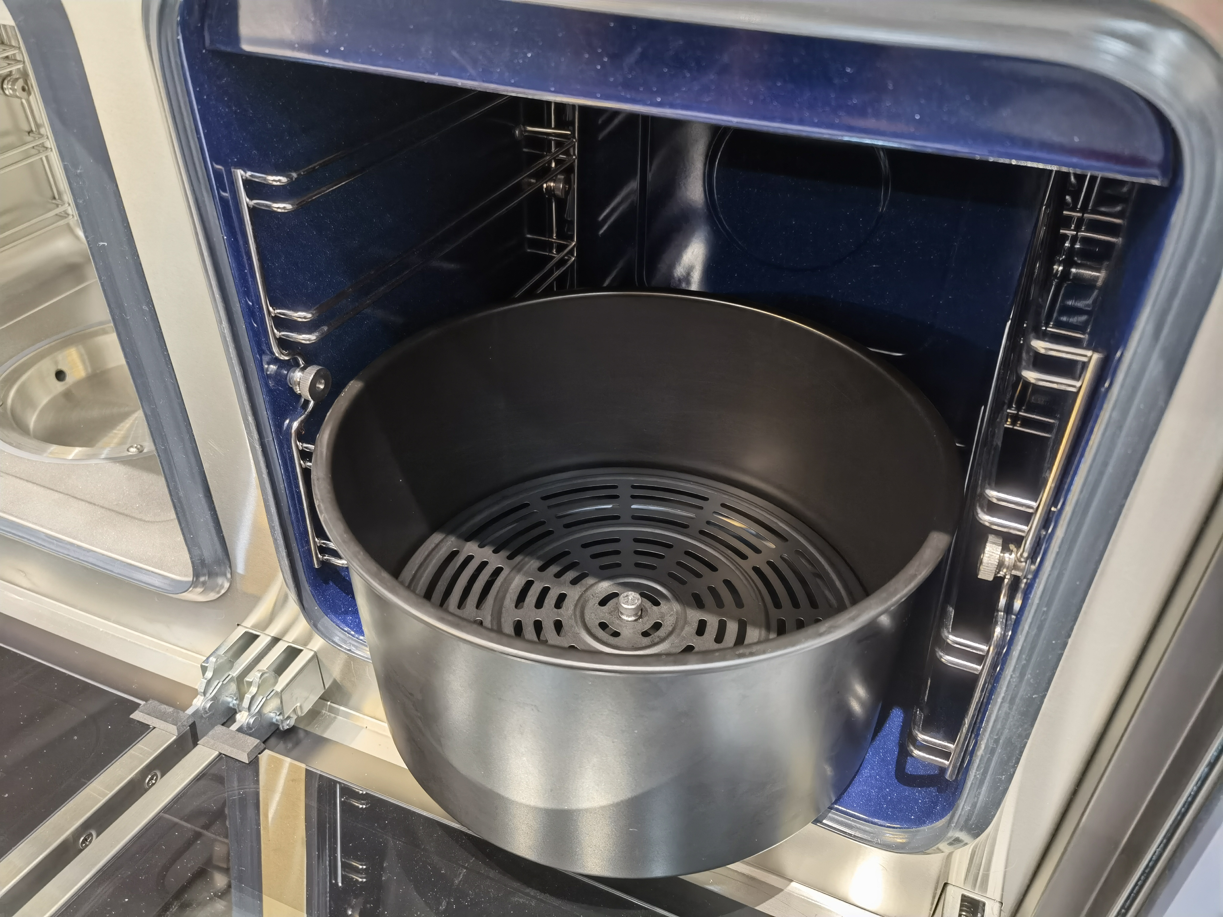 “足不出户”的情人节大餐 , 帅丰集成灶增添浓浓爱意 “足不出户”的情人节大餐 , 帅丰集成灶增添浓浓爱意