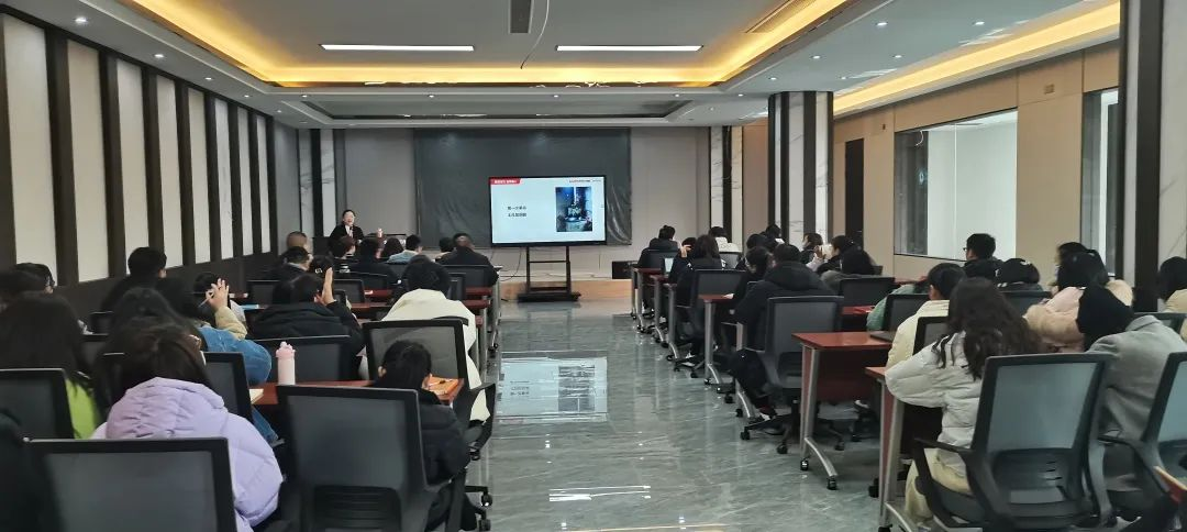 开年赋能,如虎添翼|帅丰集成灶营销中心新员工培训会圆满成功! 开年赋能,如虎添翼|帅丰集成灶营销中心新员工培训会圆满成功!